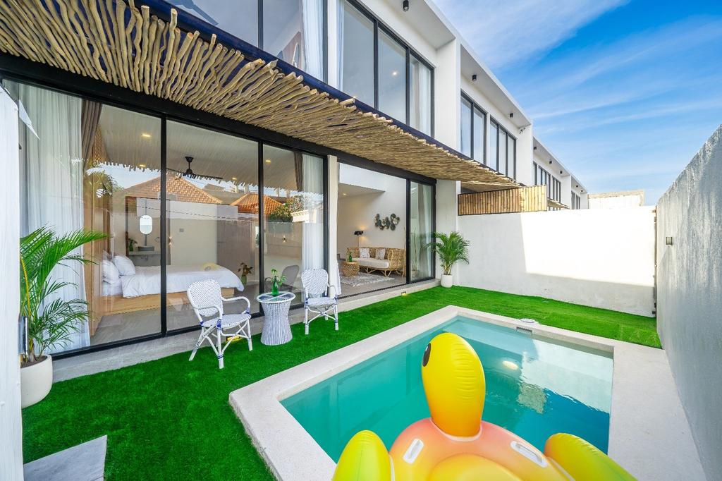 2 BR Villa For Sale in Umalas, Bali | Chic Azure image